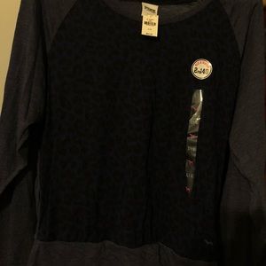 PINK/VS long sleeve shirt size large new with tags